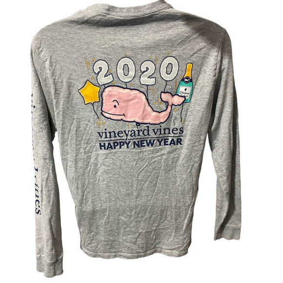 Vineyard Vines Shirt Men Small Gray Long Sleeve Tee Happy New Years 2020 - Picture 1 of 12